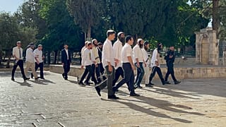 مجموعة من المستوطنين يقتحمون المسجد الأقصى الأحد. 05/06/2022