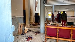 Unbekannte haben die St. Francis Kirche in Owo in Nigeria gestürmt und wahllos auf die Besucher des Gottesdienstes geschossen. 