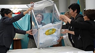 Bureau de vote à Nur-Sultan, le 5 juin 2022