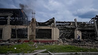 Последствия удара по вагоноремонтному заводу