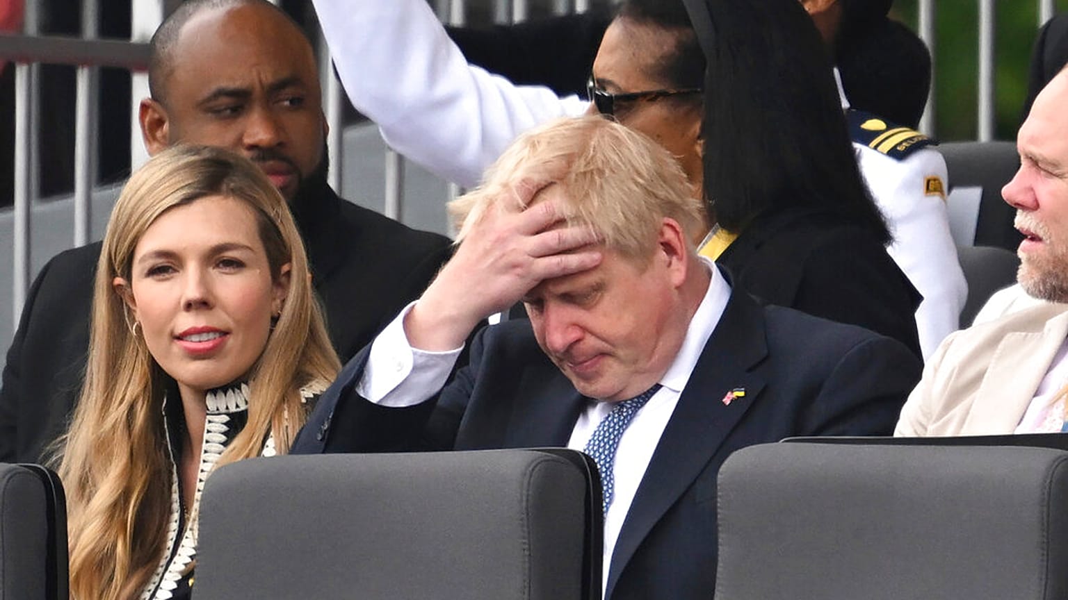 Boris Johnson, dans les tribunes pour assister aux parades du Jubilée de la reine Elizabeth, samedi 7 juin 2022