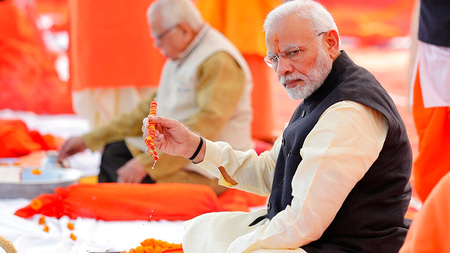 Hindistan Başbakanı Narendra Modi, ülkesindeki Müslüman azınlığa karşı yapılan saldırılarda sessiz kalmakla eleştiriliyor