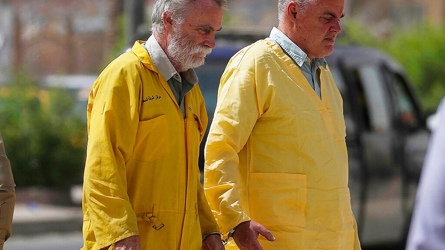 Wegen Schmuggels archäologischer Artefakte angeklagt: Brite James Fitton (links) und der Deutsche Volker Waldmann (rechts), 22.05.2022