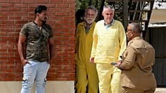 Irak'ta yargılanan James Fitton, 66, (solda) ve Volker Waldmann, 60, (sağda)