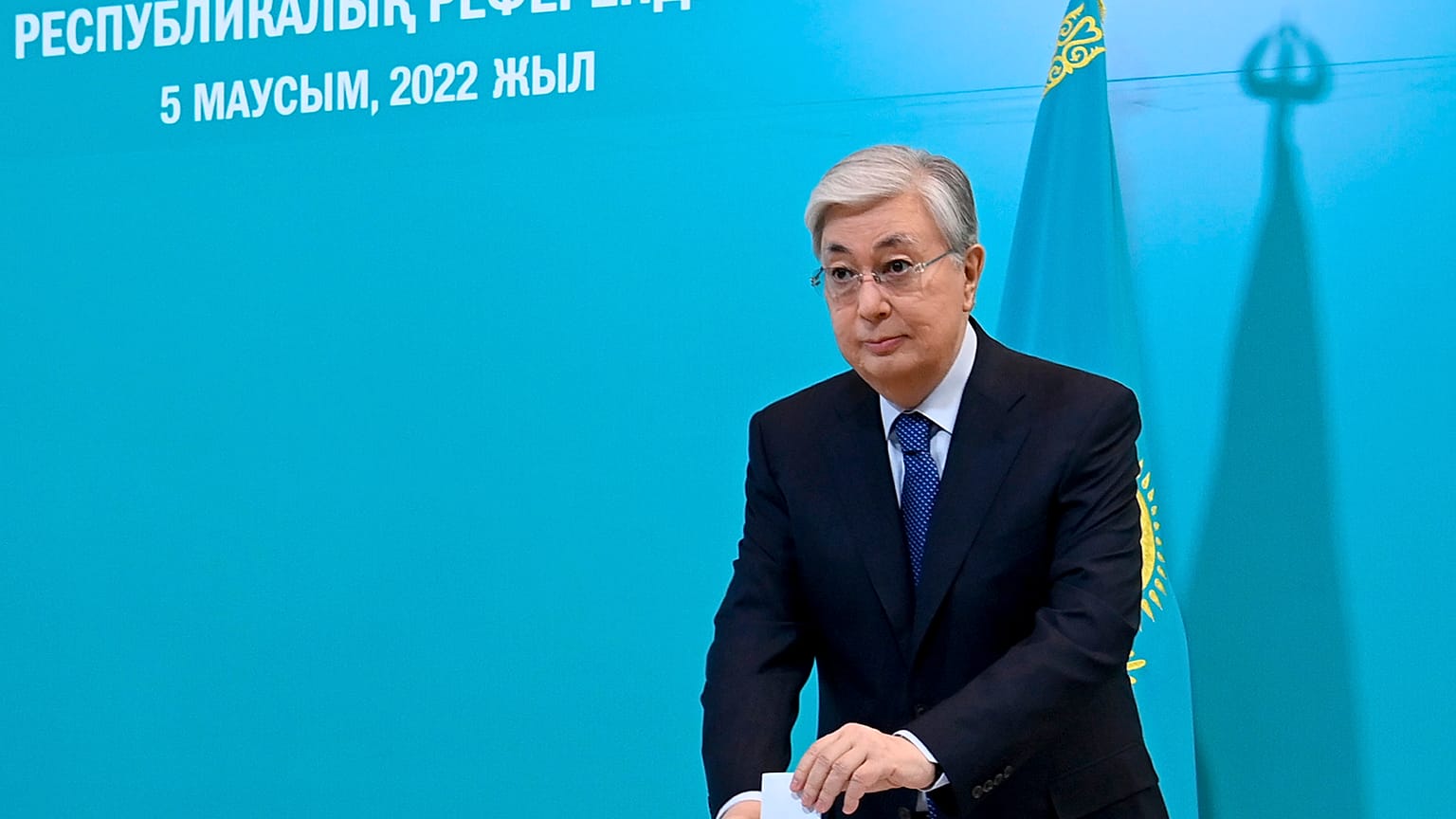President Kassym-Jomart Tokayev cast his ballot at a polling station in the Al-Farabi Schoolchildren Palace.