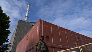Russischer Soldat auf der Anlage des AKW nahe Saporischschja