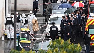 Charlie Hebdo'nun eski binası önünde düzenlenen saldırı 