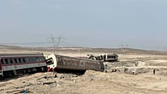 انحراف القطار عن سكته وسط إيران 