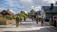 Schwedische Soldaten patroullieren in Gotland, Schweden - 25.08.2020