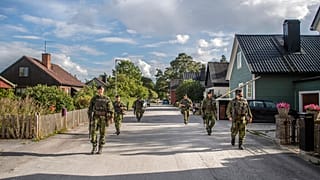 Schwedische Soldaten patroullieren in Gotland, Schweden - 25.08.2020
