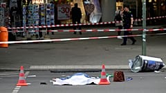 سيارة تصدم حشدا في برلين. 