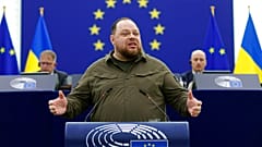 Спикер Верховной Рады Украины Руслан Стефанчук выступает на заседании Европарламента в Страсбурге, 8 июня 2022 г.  