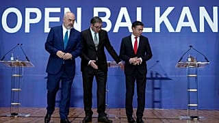 Le président serbe Aleksandar Vucic, le premier ministre albanais Edi Rama et le Premier ministre macédonien Dimitar Kovachevski.