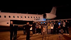 Mitten in der Nacht zu diesem Donnerstag traf der Sarg auf dem Flughafen Le Bourget ein