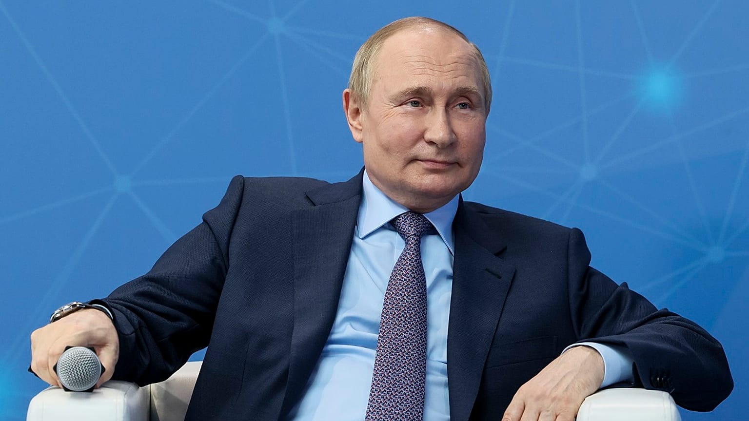 Wladimir Putin bei einer Fragerunde in Moskau