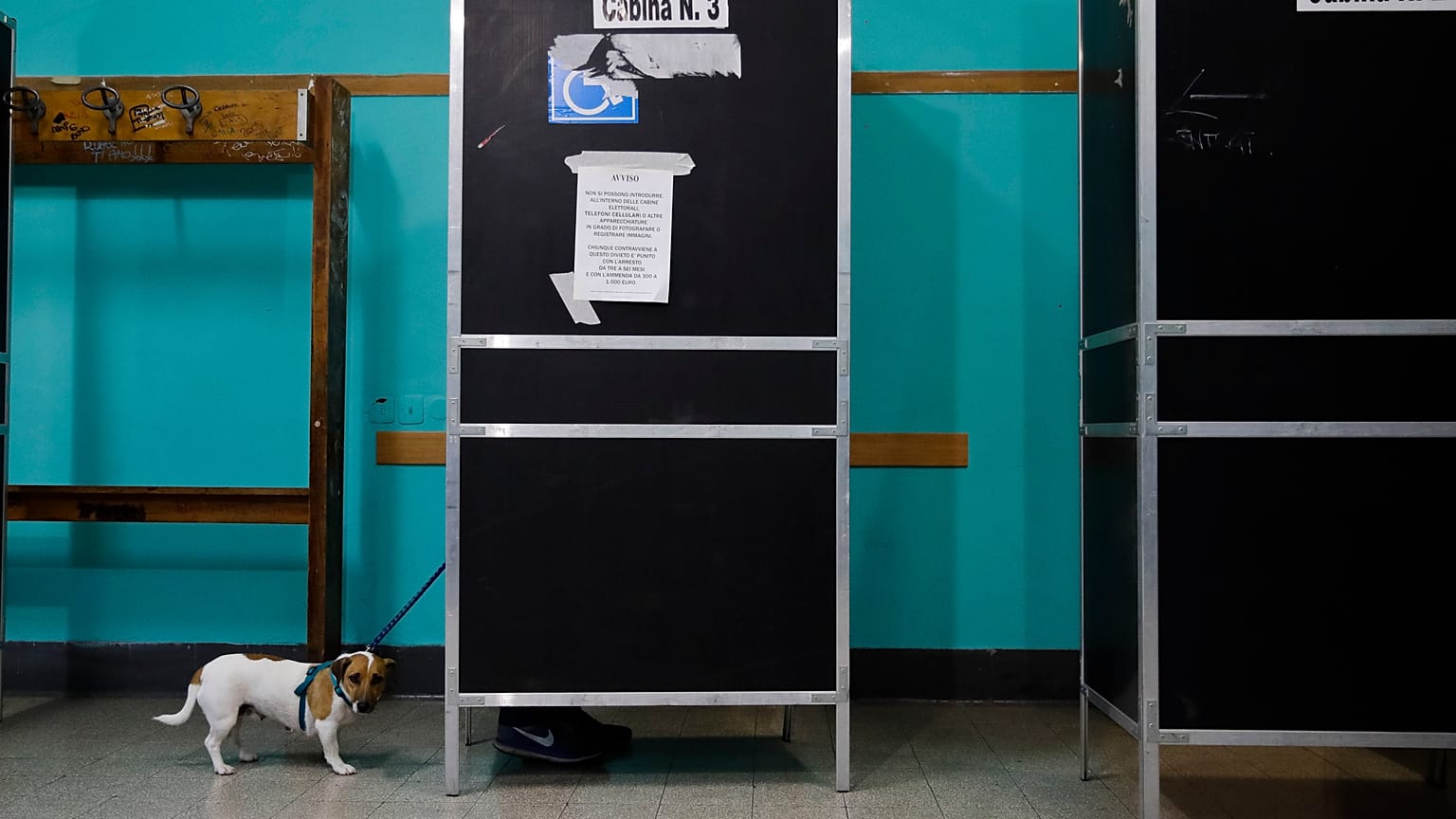 Cabina elettorale in Italia 