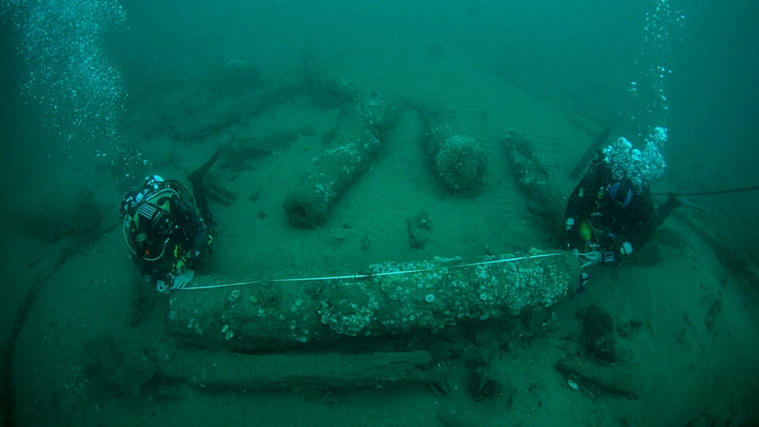 A HMS Gloucester hadihajó 1682-ben süllyedt el, napjainkban a roncs és környéke régészeti lelőhely 