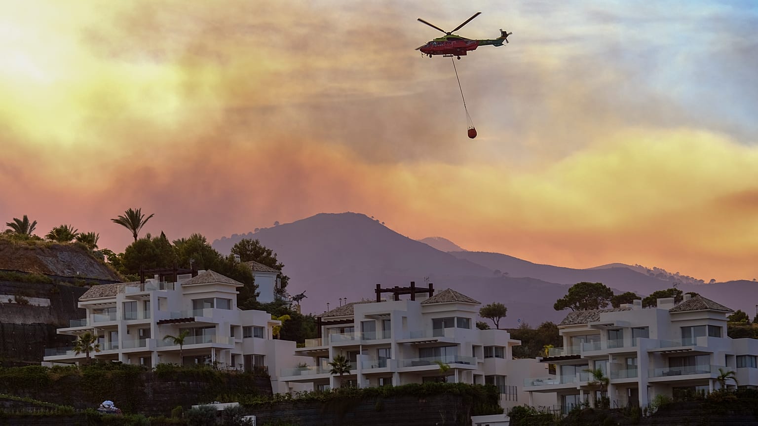 Un hélicoptère à Marbella, Espagne, le 9 juin 2022