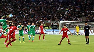 العراق باللون الأخضر أثناء مباراة ودية لكرة القدم أمام الأردن في البصرة. 2017/06/01