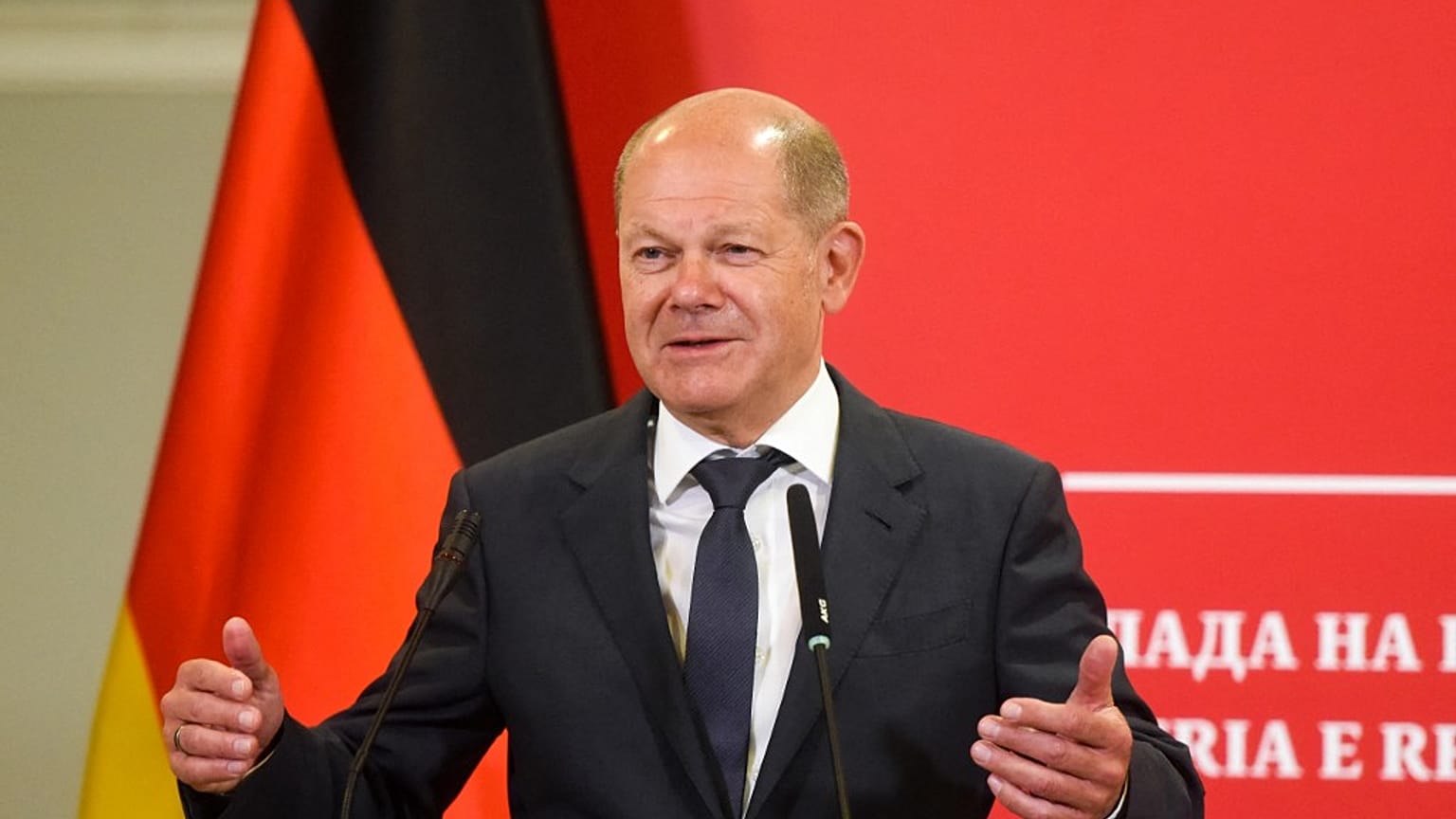 Der deutsche Bundeskanzler Scholz in Skopje