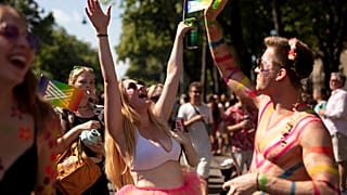 Pendant la marche des fiertés de Vienne, Autriche, le 11 juin 2022