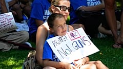 "March for Our Lives" vor dem Rathaus in Los Angeles