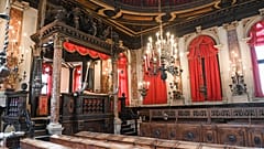 Interiores de la Sinagoga de la 'Schola' Española en Venecia, Italia, se ven en esta foto tomada el 1 de junio de 2022.