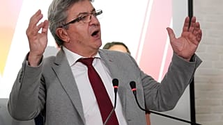 Jean-Luc Melenchon, líder de NUPES, se dirige a los votantes tras la jornada electoral