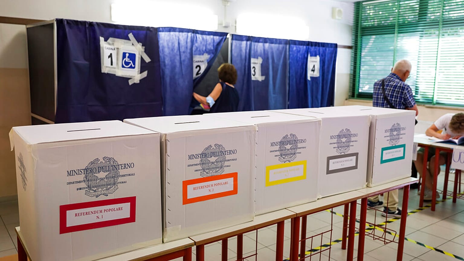 İtalya'da yapılan referandum geçersiz oldu