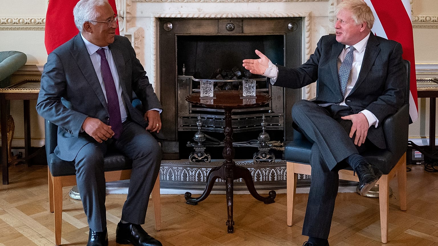 Primeiro-ministro português recebido em Downing Street pelo seu homólgo britânico
