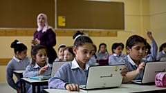 Palästinensische Kinder lernen in einer Schule