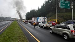 Autopista cortada por las protestas cerca del Parque Nacional de Cotopaxi.