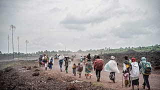 Populares fogem dos combates entre Exército da RDC e rebeldes do M23, no Kivu Norte