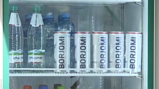 L'acqua minerale Borjomi, che dalla Georgia arriva in molti paesi dell'Europa dell'Est.