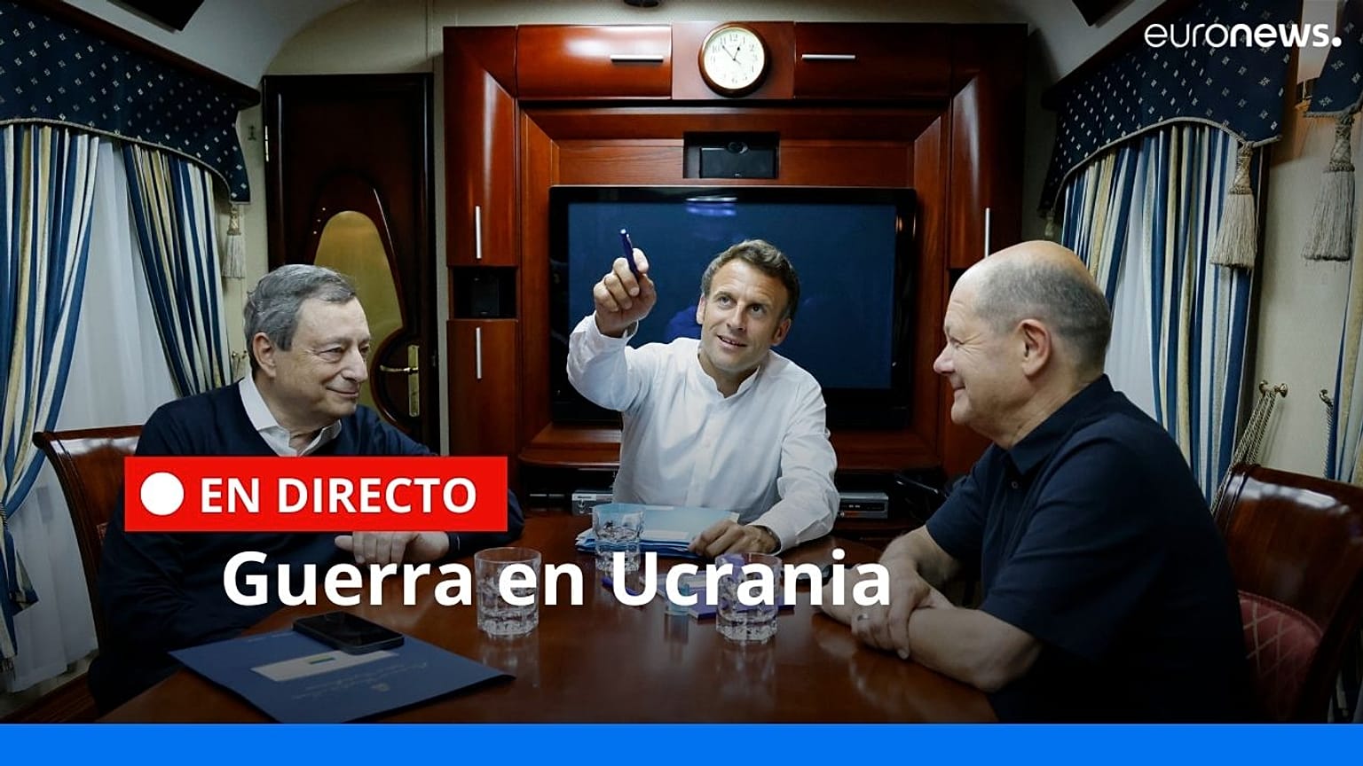 El presidente francés Emmanuel Macron, el canciller alemán Olaf Scholz, y el primer ministro italiano Mario Draghi 