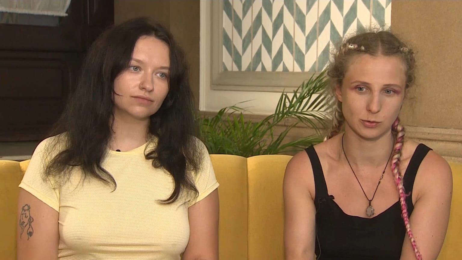 Olga Borisova y Masha Aliójina, integrantes de las Pussy Riot