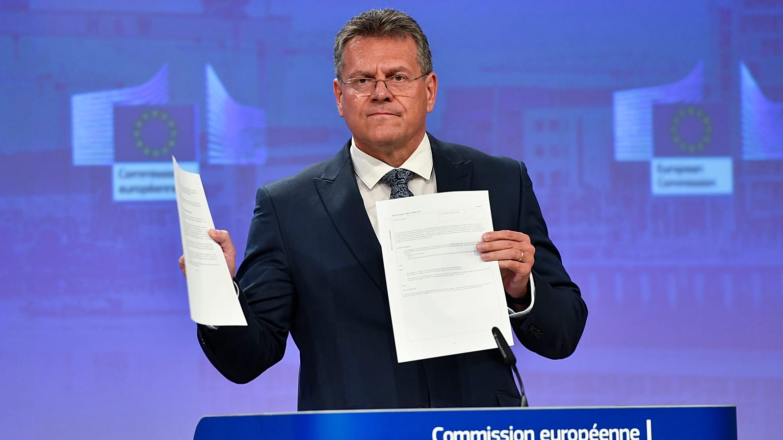 Avrupa Komisyonu Başkan Yardımcısı Maros Sefcovic İngiltere'ye karşı yasal işlem başlatacaklarını açıkladı