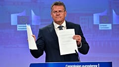 Avrupa Komisyonu Başkan Yardımcısı Maros Sefcovic İngiltere'ye karşı yasal işlem başlatacaklarını açıkladı