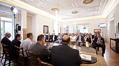 Συνάντηση του πρωθυπουργού με δημάρχους μικρών νησιών