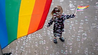 Attól tartanak Szaúd-Arábiában, hogy a fiatal nemzedéket veszik célba a szivárványos termékekkel 