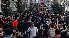 Çıplak dolaşanlar, sokakta cinsel ilişkiye girenler... Bu eylemler neden yaşanıyor?