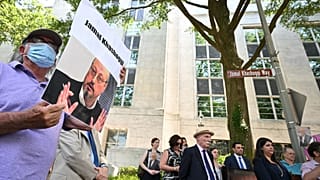 Das Straßenschild zeigt: Der Weg trägt jetzt den Namen Jamal Khashoqqis