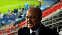 رئيس ريال مدريد فلورنتينو بيريز في ملعب بارك دي برانس في باريس، فرنسا،  فبراير 2022