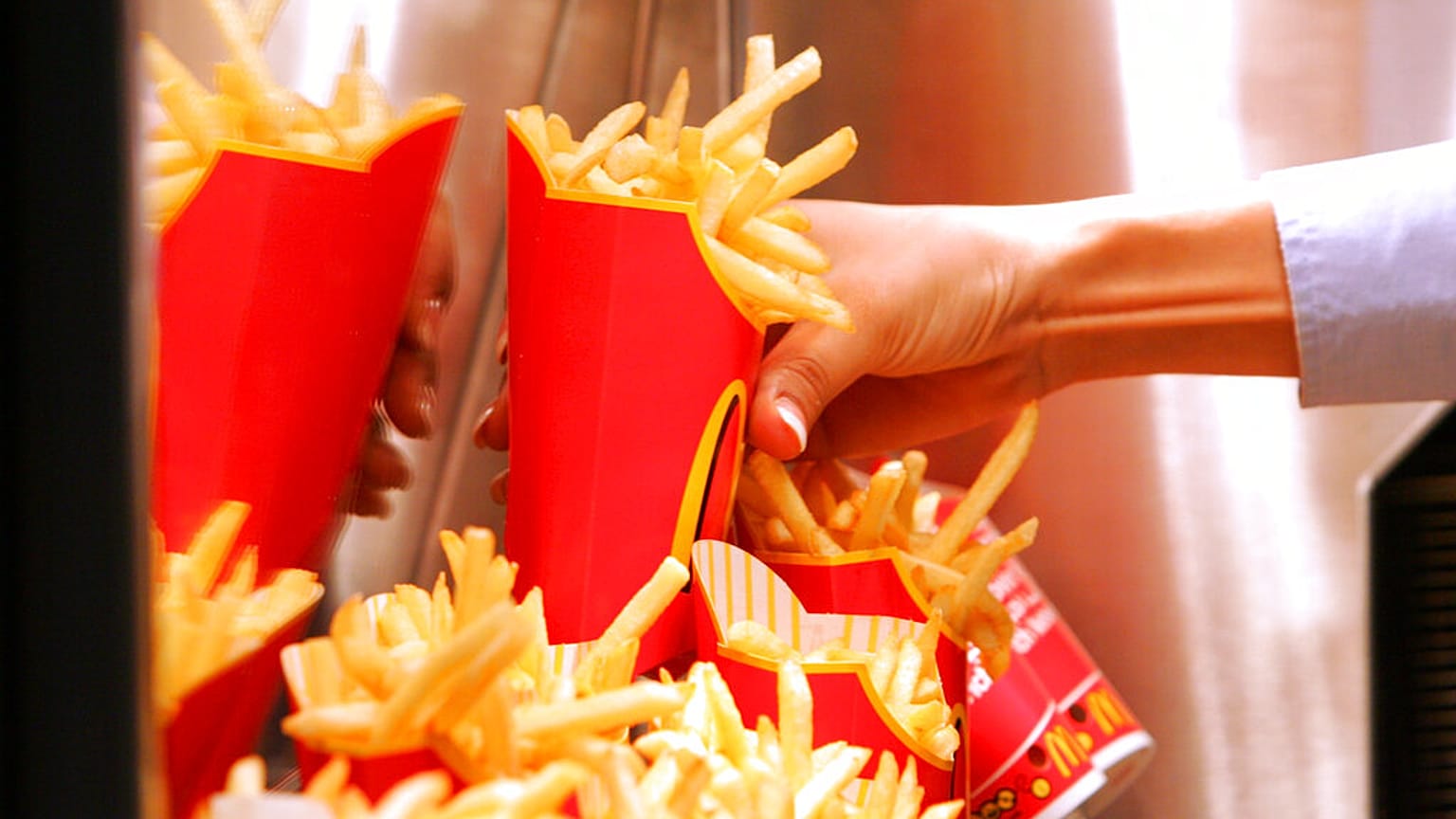 Imagen de papas fritas de la cadena de restaurantes de McDonald's 