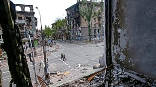 Ruinas en Mariúpol