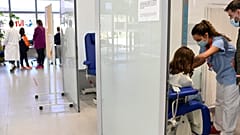 Centro de vacinação em Espanha (arquivo)