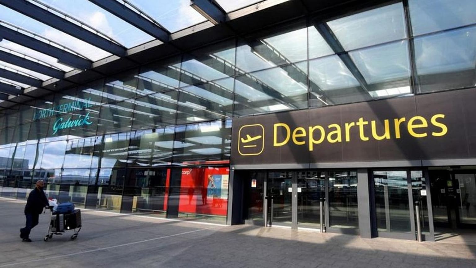 A man has died in a tragic accident at Gatwick airport
