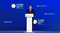 Russlands Präsident Wladimir Putin betont in St. Petersburg Russlands Stärke