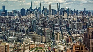 New York látképe a One World Trade Center felhőkarcolóból