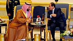 صورة أرشيفية تجمع بين ولي العهد السعودي محمد بن سلمان والرئيس المصري عبد الفتاح السيسي